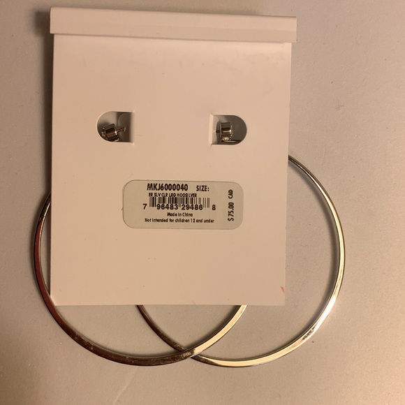 Michael Kors Hoops with diamonds - Picture 4 of 5